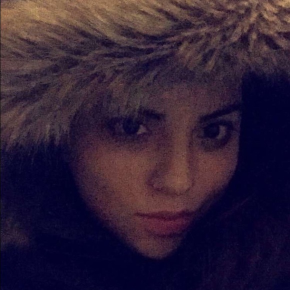 Meet your Posher, Lilly - Picture 1 of 1