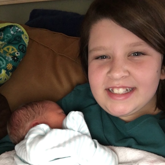 Meet your Posher, Chloe