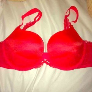 NWOT Victoria's Secret Bra
