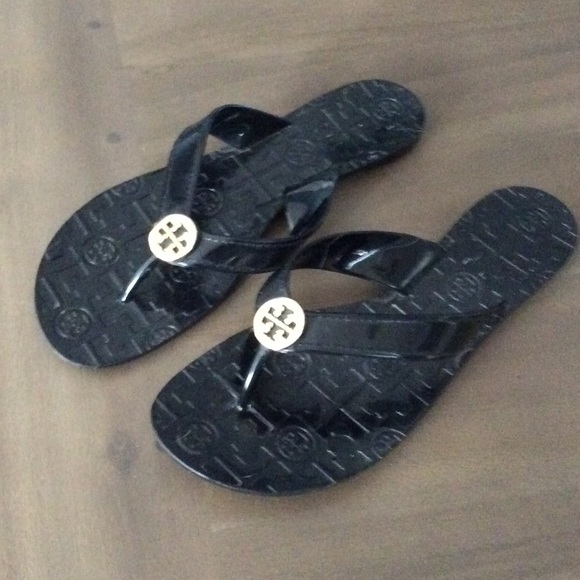Tory Burch black patent flip flops size 8