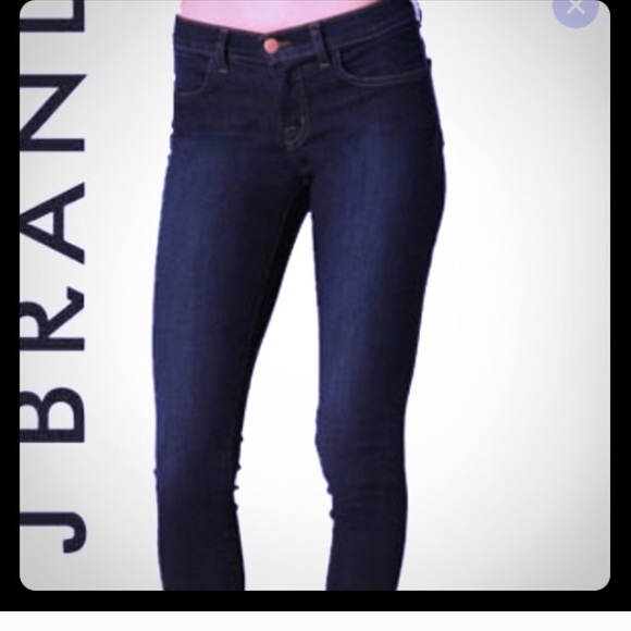 J Brand size 24 811 Skinny midrise dark denim