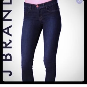 J Brand size 24 811 Skinny midrise dark denim