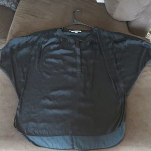 Jennifer Lopez hi-lo black dress shirt