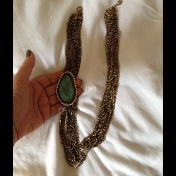 Gorgeous statement necklace - Picture 3 of 4
