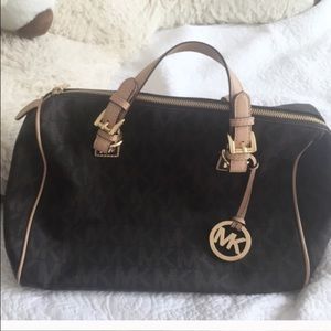 Michael kors purse