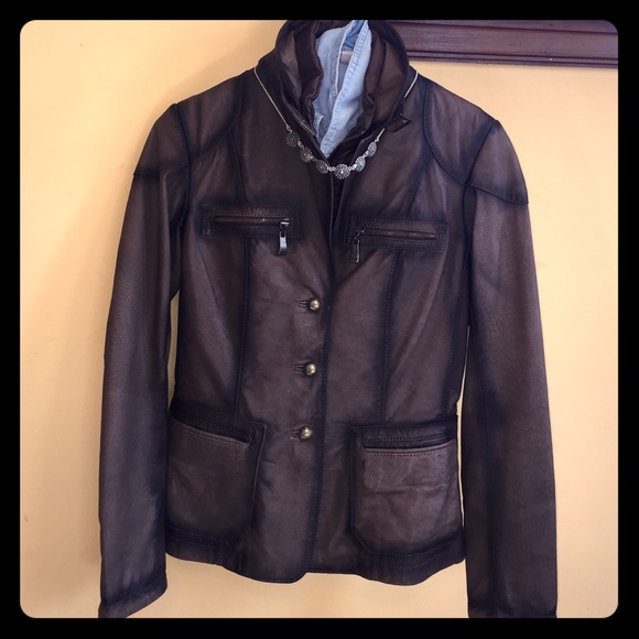 Jacket is a little bigger than I expected - Picture 1 of 3