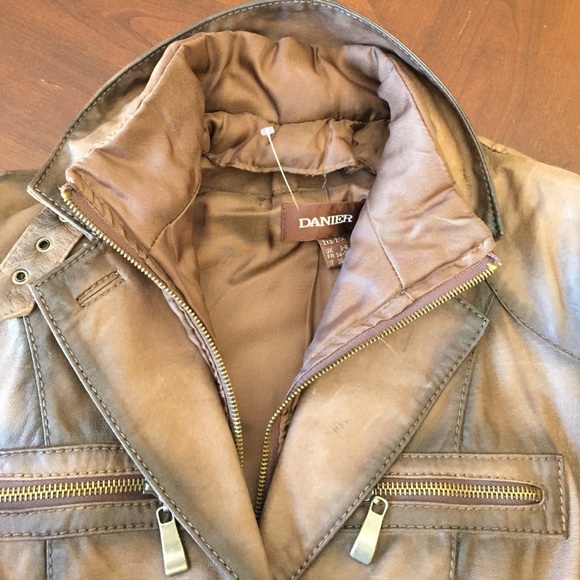 Jacket is a little bigger than I expected - Picture 2 of 3