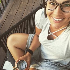 Meet your Posher, Caitlin