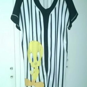 Tweety baseball jersey from forever 21