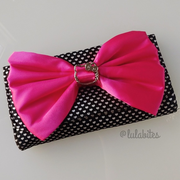 Sanrio Handbags - Last Chance! Hello Kitty Clutch