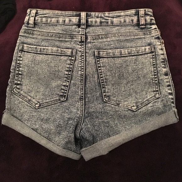 Supré | High Waisted Stretch Denim Shorts | XS 2-4 - Picture 4 of 4