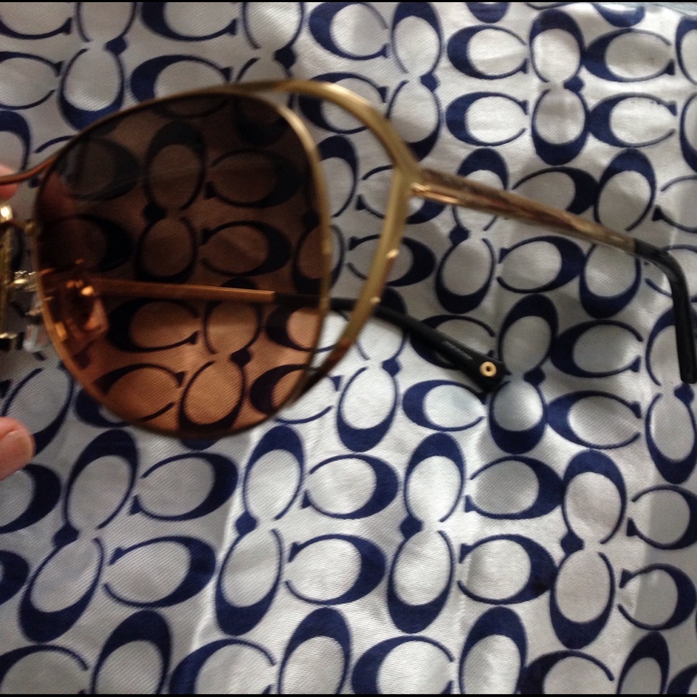 Coach Sunglasses - Picture 3 of 4