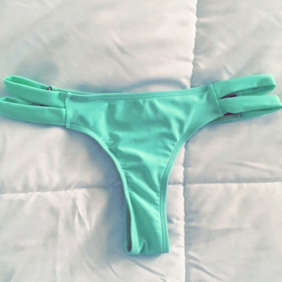 CHEEKY BIKINI BOTTOMS