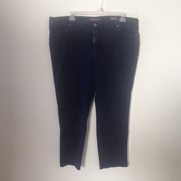 20W short Gloria Vanderbilt Amanda Jeans