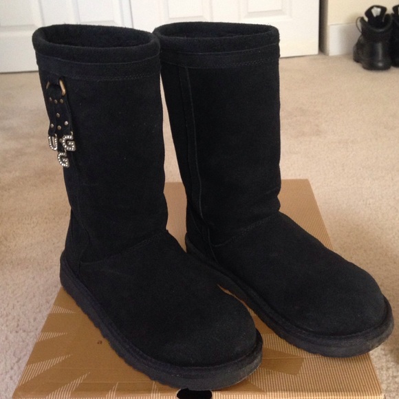 Black charmed uggs
