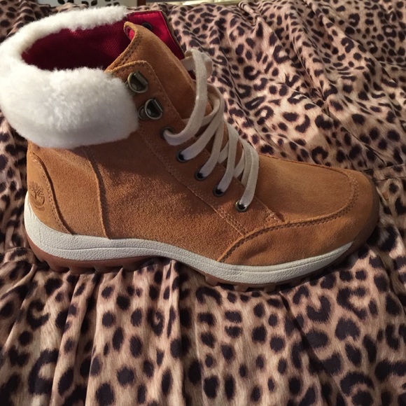 Women's size 8 brand new in box timberland boots
