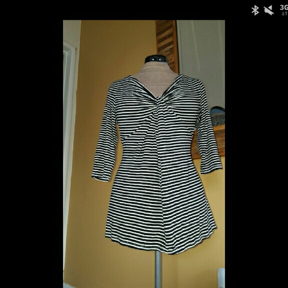PRICE DROP Striped cotton flattering shirt - Picture 3 of 3