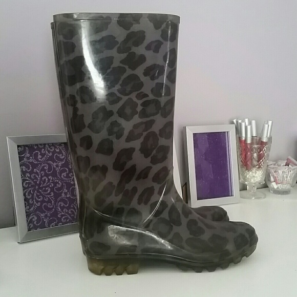 Coach Rain Boots Grey Ocelot Size 8