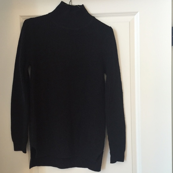Banana republic black turtleneck sweater