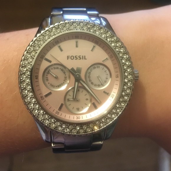 Rose Gold Fossil watch - Picture 1 of 2