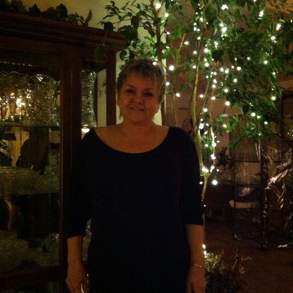 Meet your Posher, Karen - Picture 1 of 1