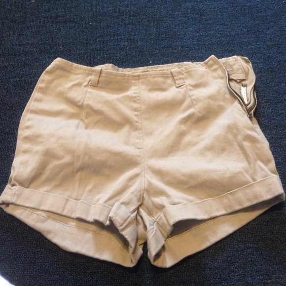 High waisted brown papaya shorts small