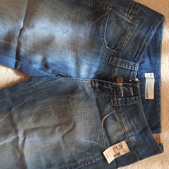 Capris - Picture 2 of 4