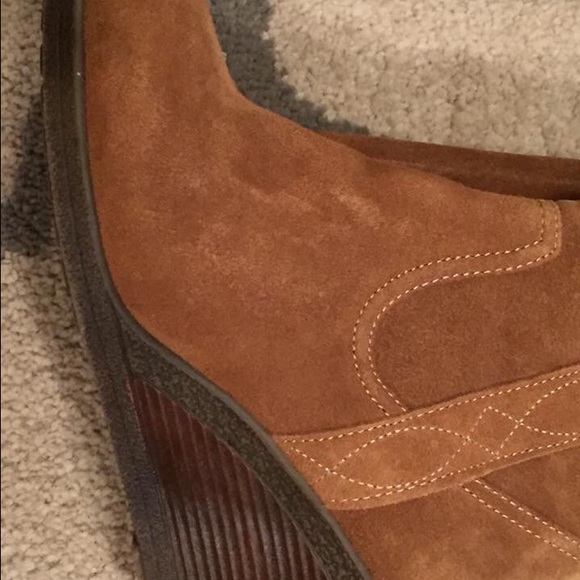 Boots - Picture 2 of 4