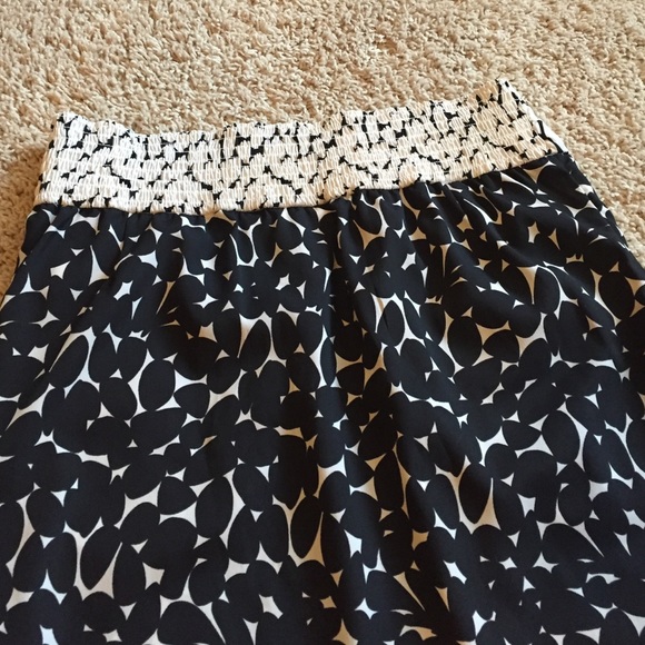 Skirt - Picture 3 of 3