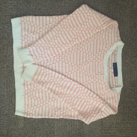 Peach and cream sweater - Picture 1 of 1