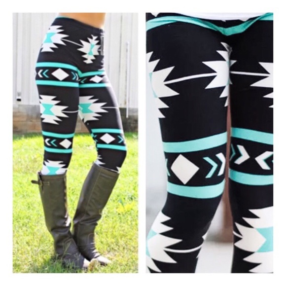 ❤️LAST ONE❤️ Mint Aztec Leggings - Picture 2 of 2
