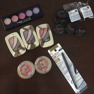 ❌SOLD❌Make up bundle!💄