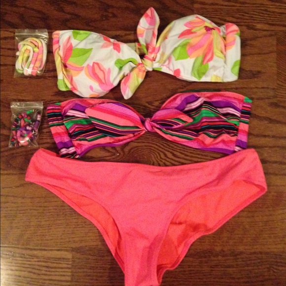 *SOLD* EUC  Never worn! 2 bikini tops, 1 bottom!