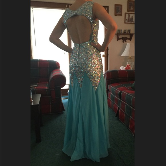 Ice blue mermaid style dress - Picture 2 of 3