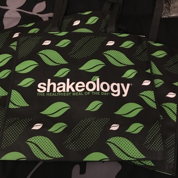 Shakeology Tote Bags (3)