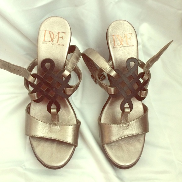 Diane Von Furstenberg wedges