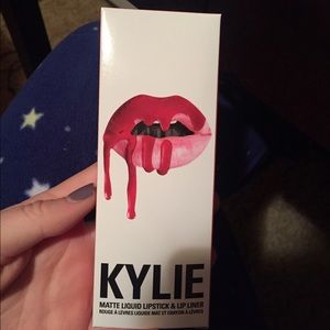 Mary no k Kylie Jenner lip kit
