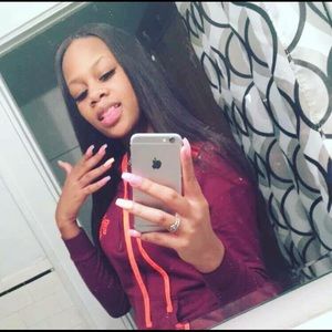 Meet your Posher, Dezirae