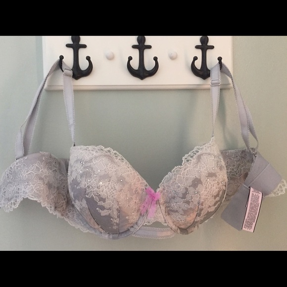 Nwot Victoria's Secret bra 34C