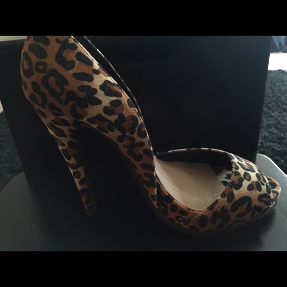 Cheetah Print Pump - image 3