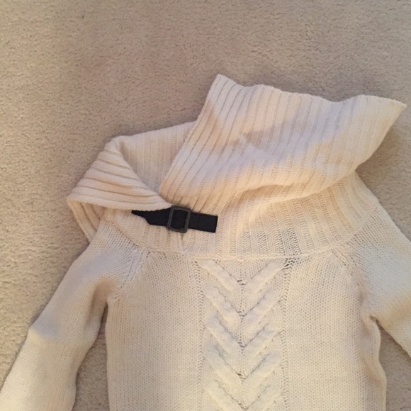 Sweater - Picture 2 of 2