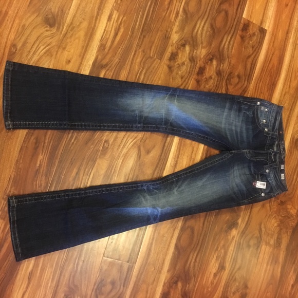 Flash sale NWT RHINESTONE FLEUR MISS ME JEANS - Picture 3 of 4