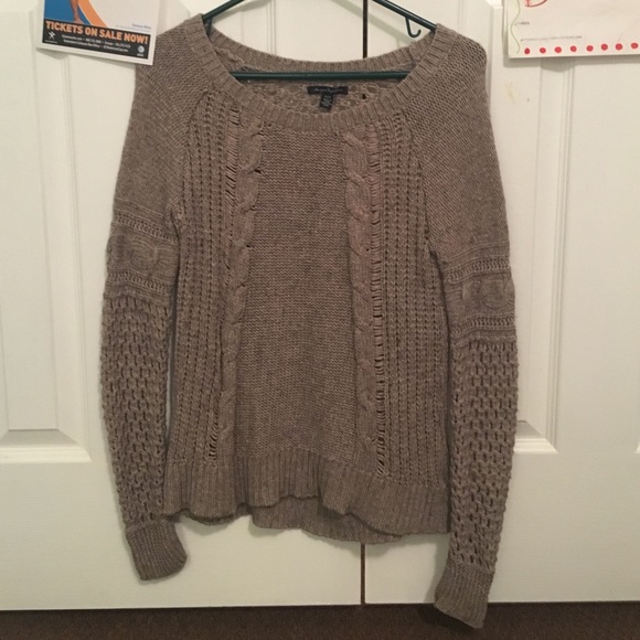 American Eagle sweater