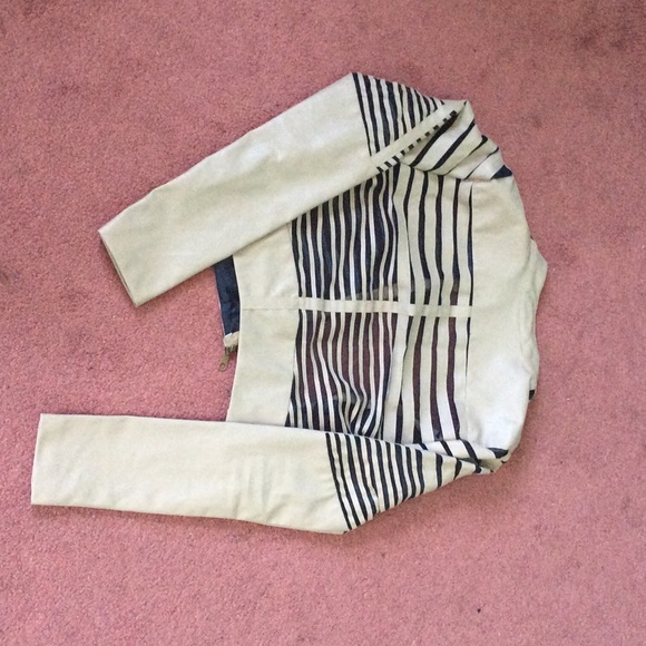 Beige jacket - Picture 2 of 2