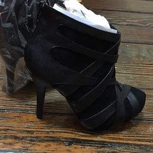 Justfab black booties