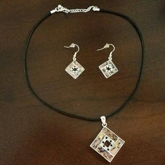 KC stamped necklace & earrings set