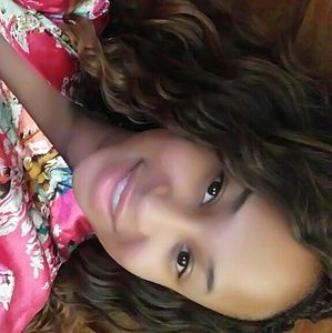 Meet your Posher, Laquita