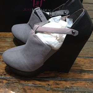 Justfab gray wedge platforms with ankle buckle.
