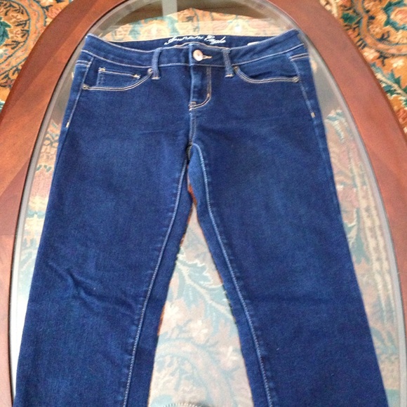 American Eagle skinny jeans