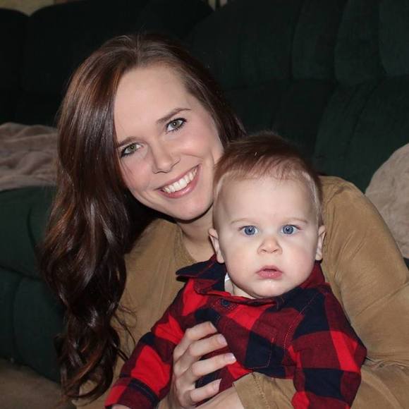 Meet your Posher, Laura - Picture 1 of 1